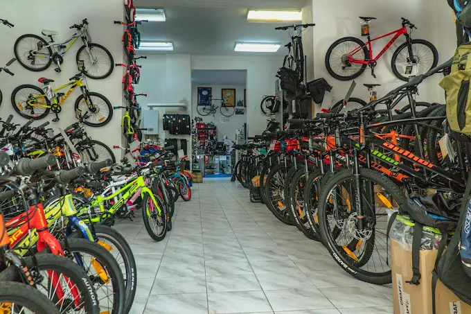 MK BIKE SHOP PŘEROV – interiér prodejny